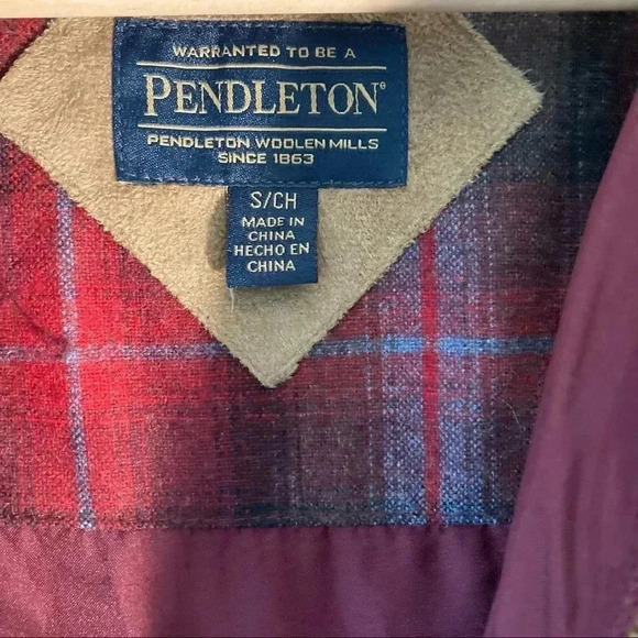 Pendleton Women's Fuzzy Jacket in Deep Burgundy - Picture 4 of 6